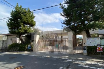 鏡山小学校